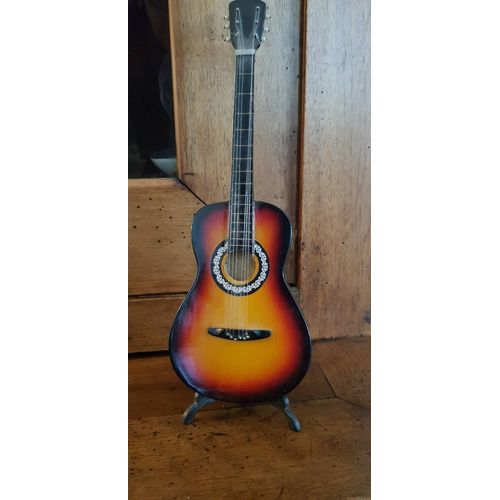 Guitare Miniature Classique En Bois Naturel Vernis