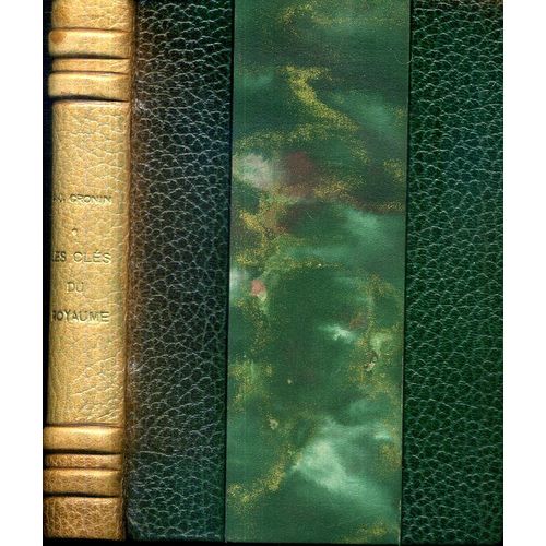 Les Clés Du Royaume (The Keys Of The Kingdom). Collection : Athêna-Luxe