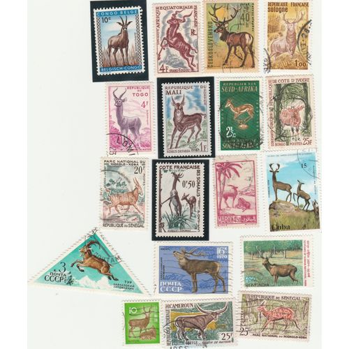 18 Timbres De Divers Pays - Animaux - Cervidés