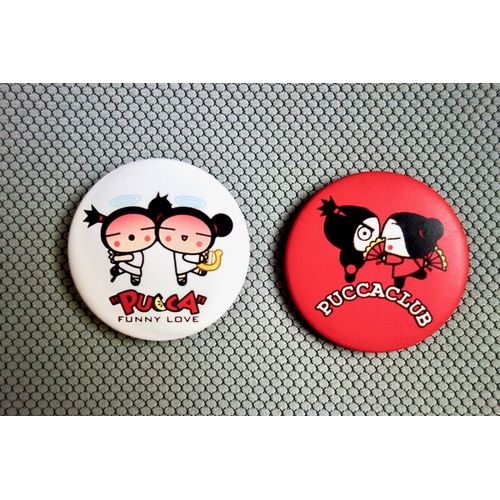 2 Anciens Badges Pucca . Funny Love Et Pucca Club. Diamètre : 4,3 Cm.