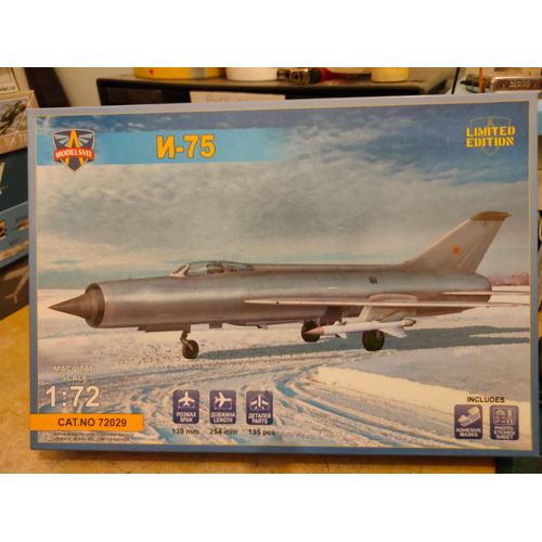Maquette Avion 1/72 Modelsvit : I-75