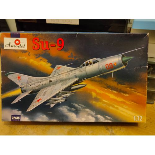 Maquette Avion 1/72 Amodel : Su-9