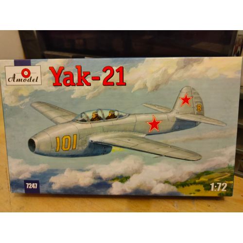 Maquette Avion 1/72 Amodel : Yak-21