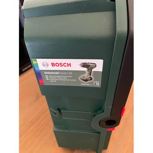 Bosch Perceuse UniversalDrill 18 2 batteries 1,5Ah + SystemBox + 241 accessoires