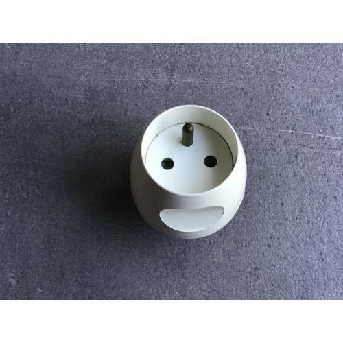 Adaptateur Legrand 2p + T pour prise 20a