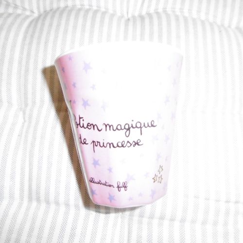 Gobelet Melamine Rose Etoile" Potion Magique De Princesse " Derriere La Porte