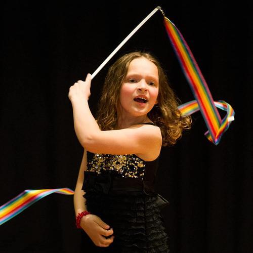 Rubans de Danse Ruban de Gymnastique Enfant Fitness Ruban Rythmiques  Streamer pour Enfants Danse Artistique, Bâton Twirling : : Sports  et Loisirs