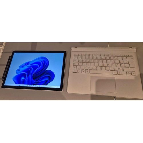 Microsoft Surface Book 2 - 15" Intel Core i7-8650U - 1.90 GHz - Ram 8 Go - SSD 250Go (avec son stylet)