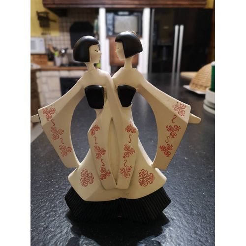 Statuette