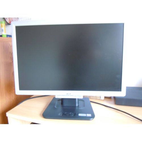 monitor 19" (48 cm)