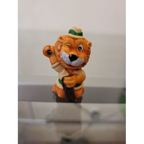 Jouet Figurine Kinder - Collection Lion - Lion Coupe Du Bois