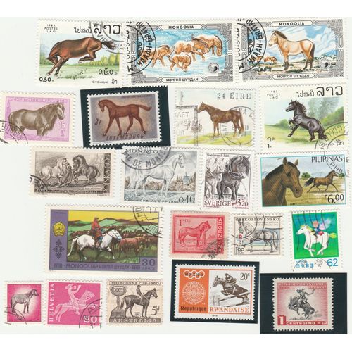 20 Timbres De Divers Pays - Animaux - Chevaux