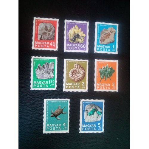 Timbre Hongrie Y T 2056 A 2063 Série: Fossiles Et Minéraux 1969 ( 111106 )