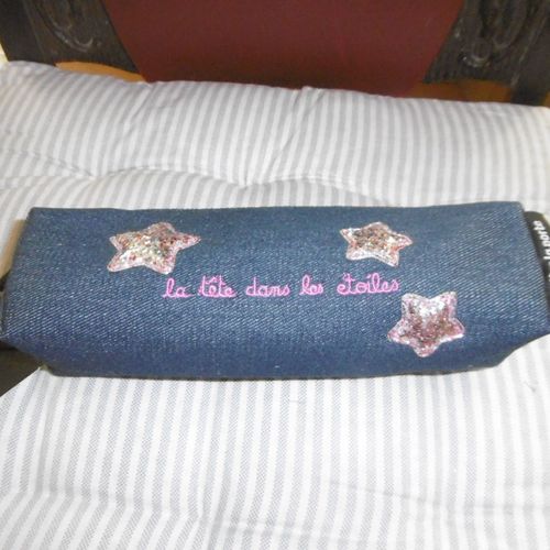 Trousse Fourre Tout " La Tête Dans Les Étoiles " Avec Étoiles Paillettes Derriere La Porte