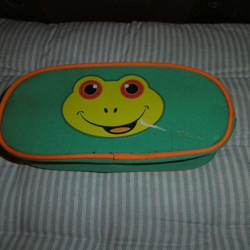 Trousse Fourre Tout Vert Et Orange Tête De Grenouille Viquel