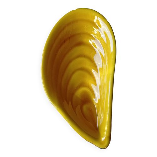 Plateau  pingles en cramique par albert ferlay vallauris france annes 50 jaune