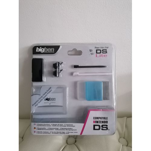 Pack Bigben Pour Nintendo Ds & Lite : 2 Styles D'écriture, 2 Stylets De Jeux, 3 Boîtiers De Rangement, 2 Protections Écrans