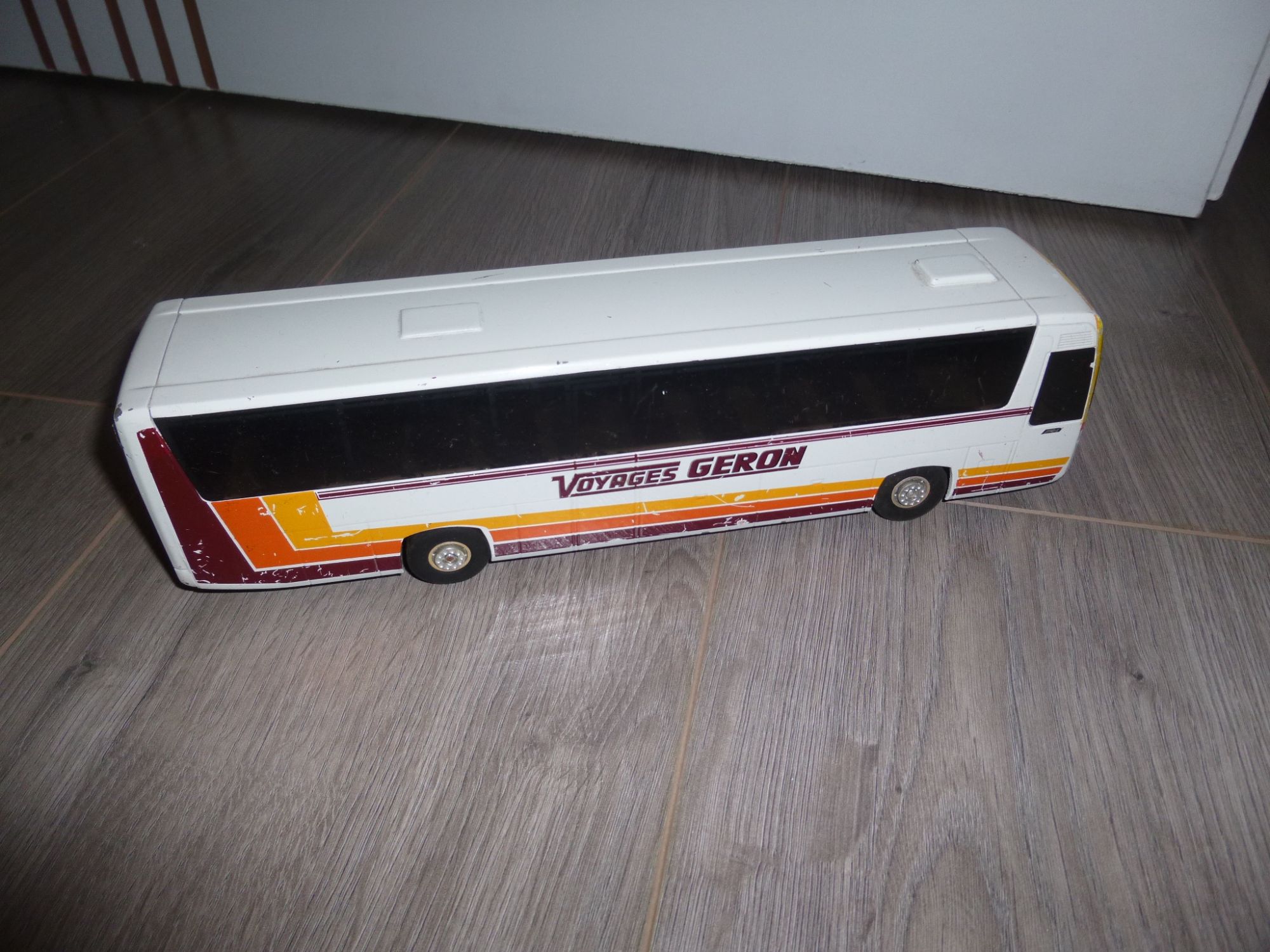 Bus Renault Fr 1 Ech 1/43 Tout Metal Lbs /Eligor-Eligor