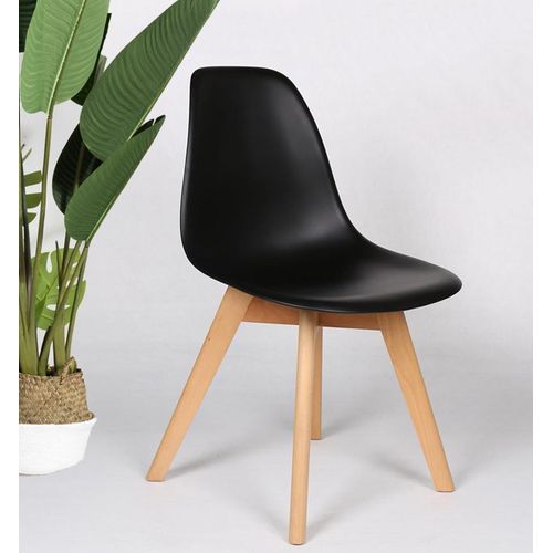 Kosmi - Chaise Noire Style Scandinave Modèle Tulip Avec Coque En Résine Noire Et Pieds En Bois Naturel