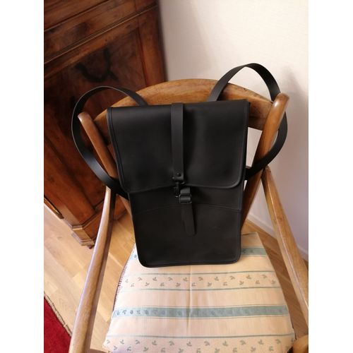 Sac à dos noir en caoutchouc