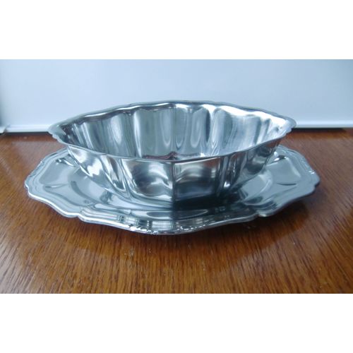 Saucière Inox Sur Plateau
