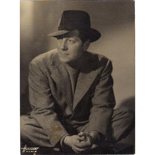 Acteur De Film De Cinéma Jean Gabin - 1939 - Épreuve Gélatino-Argentique Noir Et Blanc D'époque Tirée Sur Papier Cartoline - Petite Affiche De 24x18 Cm - Photo De Studio Cachet: Harcourt Paris