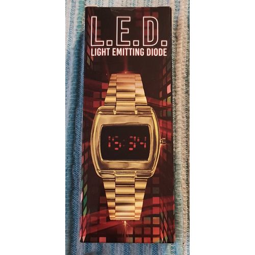 Montre Look Vintage Acier A Led