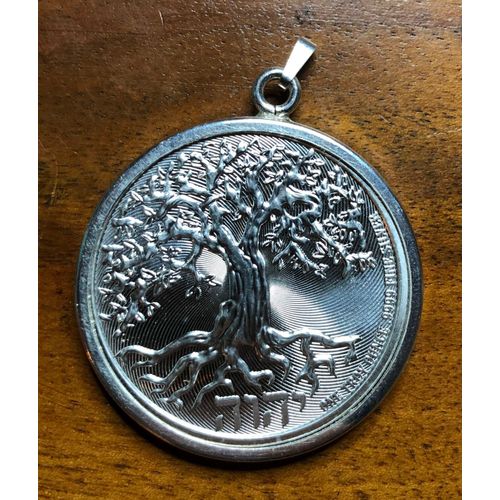Bijou Unique Pièce D’1 Once D’Argent 999eme Arbre De Vie 2022 Montée En Pendentif.  Pièce Argent  999emesentourage Et Bélière Argent 925emesdiamètre 40mm