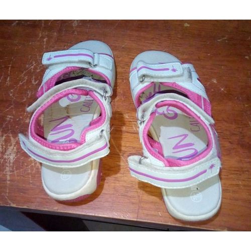 Sandales Rose Et Blanches Pepperts Taille 34 .;