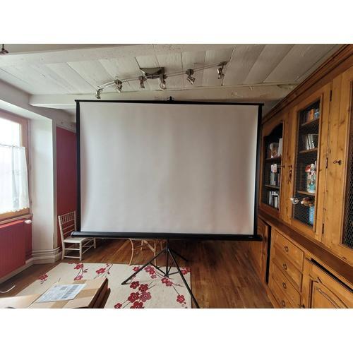 Ecran home-cinema