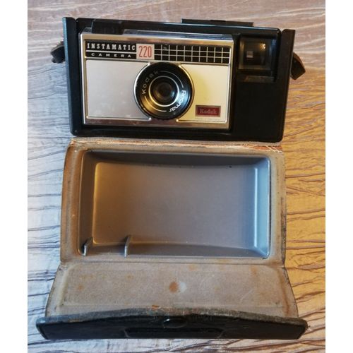 Appareil photo argentique Kodak Instamatic 220