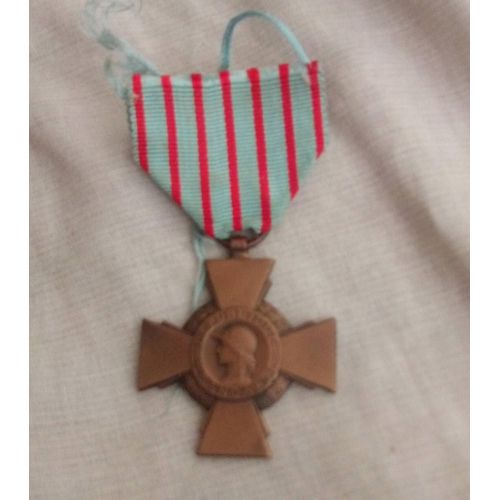 Médaille Croix Du Combattant