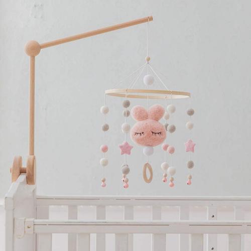 Mobile bébé en bois avec boules de feutre Chambre de bébé Cloche de lit  Lapin Carillon Cadeau Pour Nouveau-né Garçon Fille Décoration(Rose)