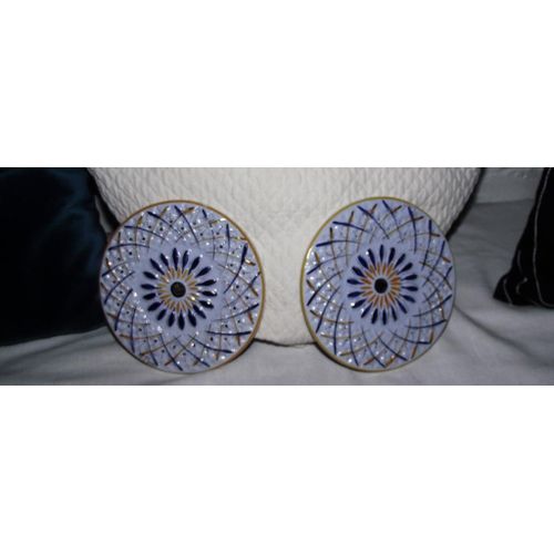 Faience Artisanale Faite Main Et Décorée 2 Dessous De Bouteille Diamètre 12 Cm . Je Me Tiens À Votre Disposition Pour Tous Renseignements Supplémentaires
