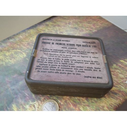 Trousse Boite Métal Individuel Pour Gazés Armée Française. Mdle 1952
