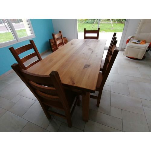 Vends Table De Salle À Manger Avec Deux Rallonges En Bois Massif, Couleur Chêne Clair En Très Bon État Avec Ses 6 Chaises. Dimension Sans Rallonge : 90cmx1m80 + 2 Rallonges De 40cm Hauteur : 76cm