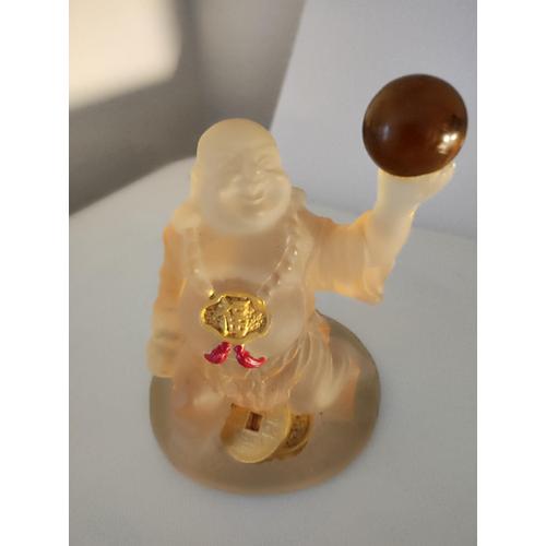 Bouddha "rieur " avec une boule dans la main gauche hauteur 11cms