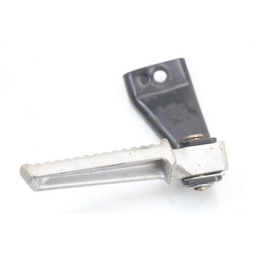 Platine Cale Pied Arriere Droit Daelim A-Four 2t 50 2005 - 2012 / 197735