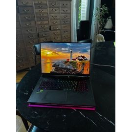 Asus ROG Strix G18 G814JI-N6070W - 18" Intel Core i9-13980HX - 2.2 Ghz - Ram 32 Go - SSD 1 To