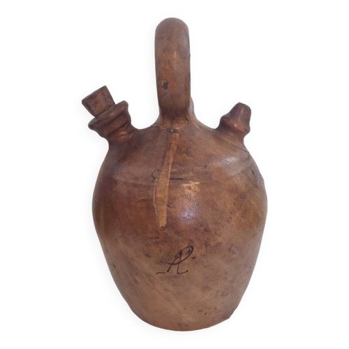 Gargoulette cruche en terre cuite recouverte de cuir marron