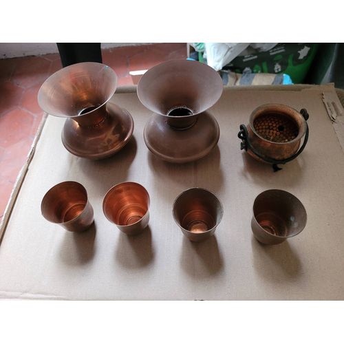 Lot De Petits Vases Et Gobelets En Laiton