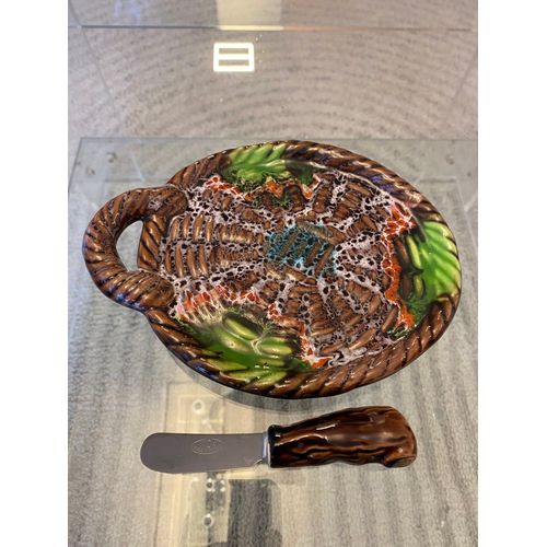Beurrier Vallauris Avec Son Couteau 