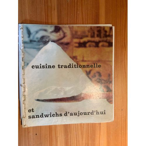 Cuisine Traditionnelle Et Sandwichs D’Aujourd’Hui