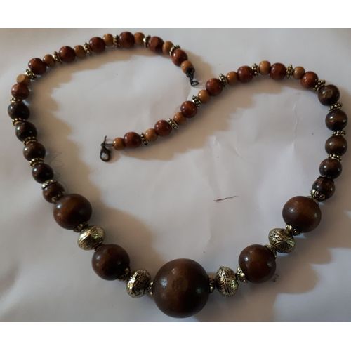 Collier De Perles En Bois