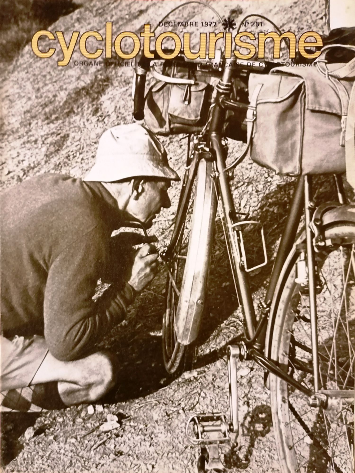 Revue Cyclotourisme N° 251 (Décembre 1977)