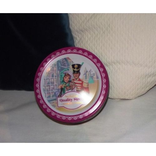 Boite Ancienne Quality Street Diamètre 15,5 Cm.