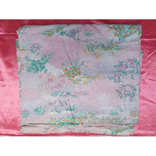 Drap Plat Fleuri Sur Fond Rose