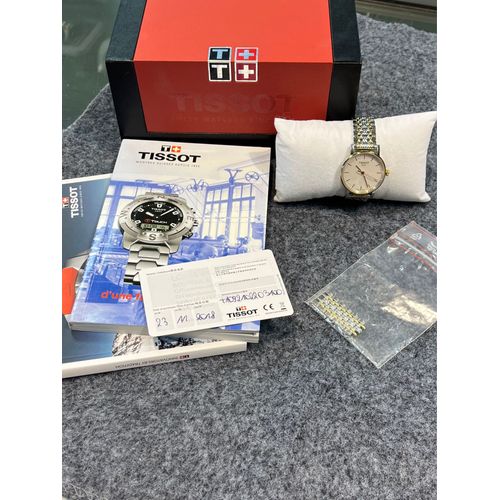 Montre Tissot T1092102203100