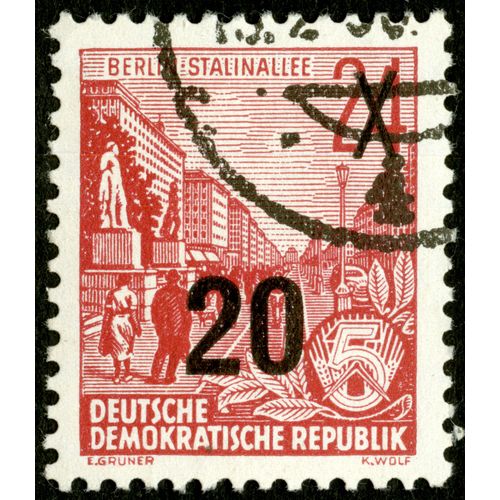 Timbre Oblitéré Deutsche Demokratische Republik, Berlin Stalinallee, 24, 20