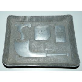 Cendrier En Métal Repoussé, Artisanat De Tranchée, Travail De Poilu Signé Mauguin